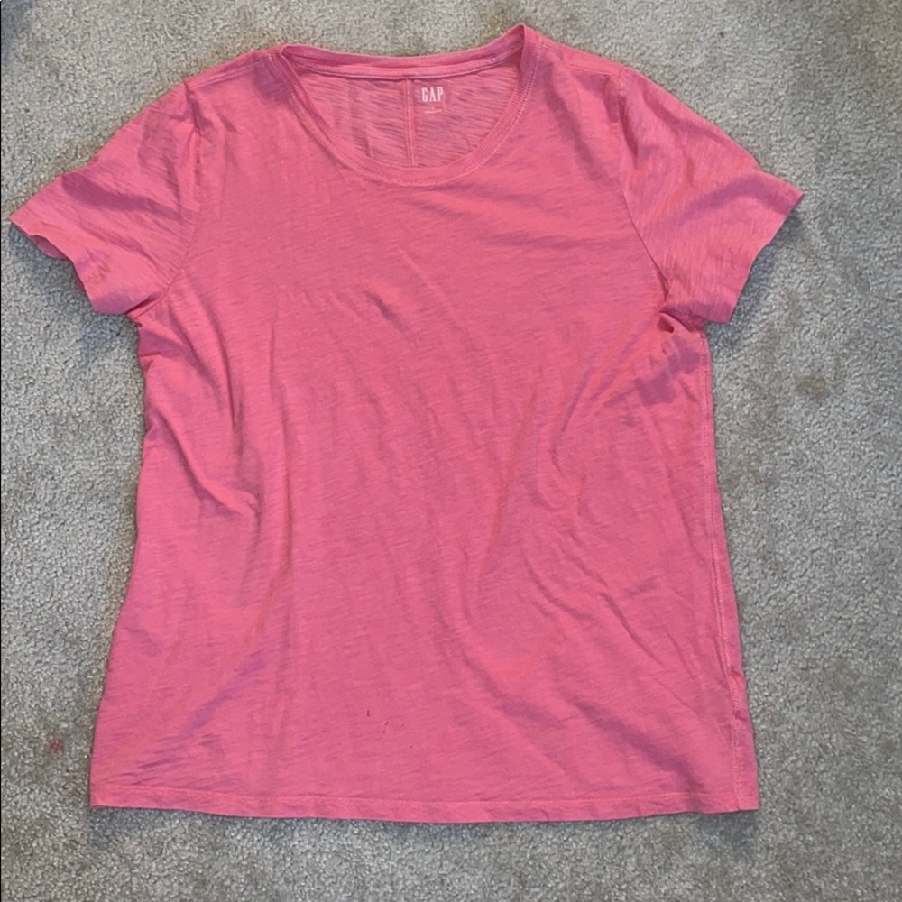 Gap Women’s Pink T-Shirt